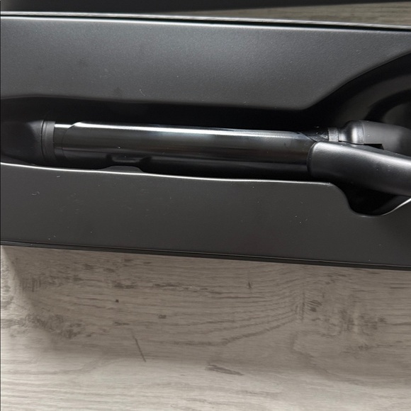 Bio Ionic Black Long Barrel Styler Curling Iron - Picture 3 of 4